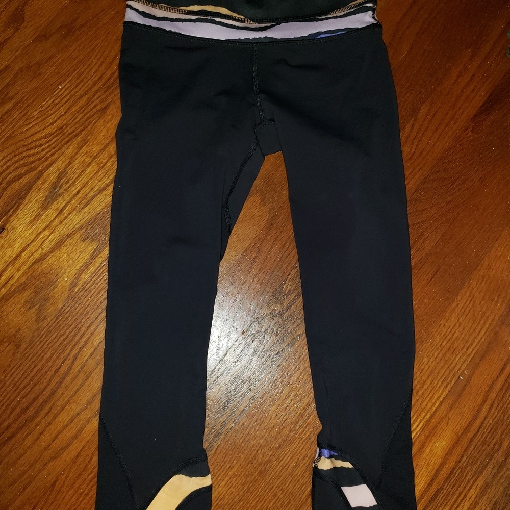 Lululemon run inspire crops - Picture 2 of 8